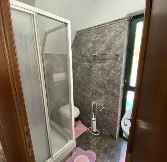 اتاق استاندارد چهار تخته, B&b Villa Caterina