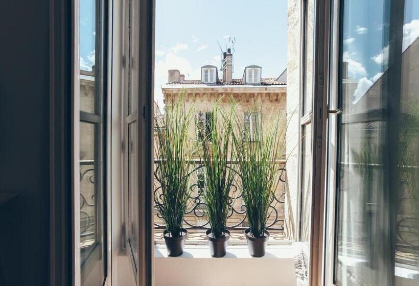 带3个卧室的公寓, Appartement T4 Cours De L Intendance