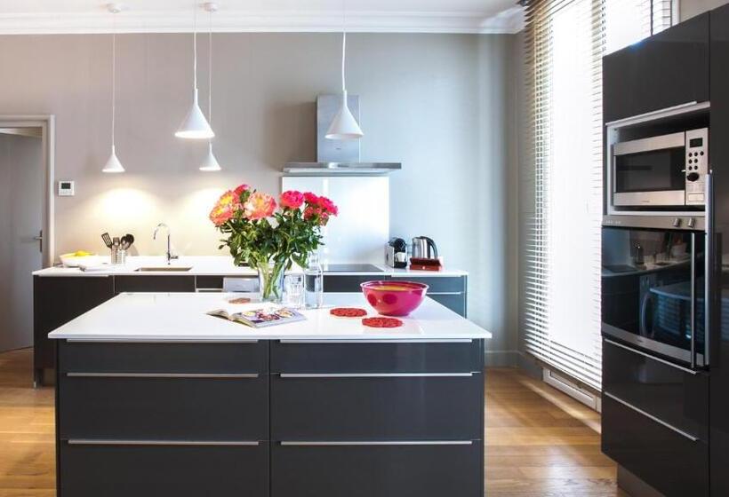 带3个卧室的公寓, Appartement T4 Cours De L Intendance