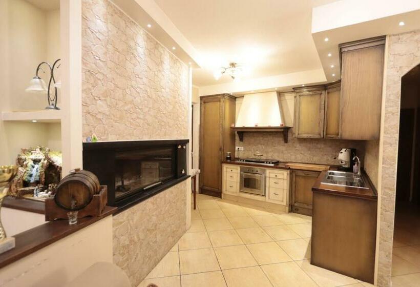 خانه 2 خوابه, Casa Riva