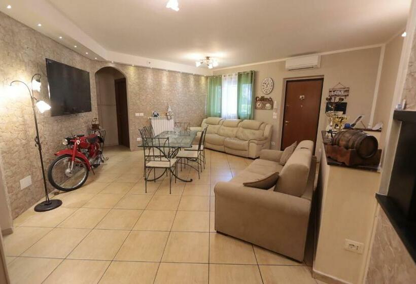 خانه 2 خوابه, Casa Riva