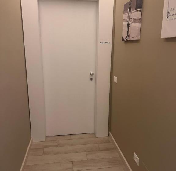 اتاق سوپریور سه تخته, La Corte Del Sole