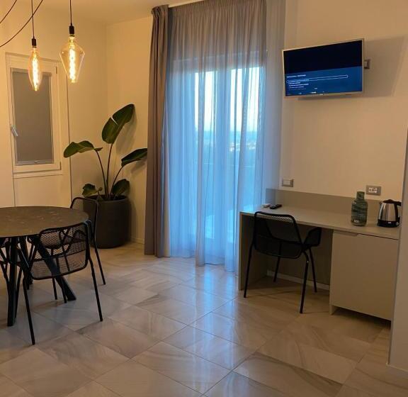 اتاق سوپریور خانوادگی, La Corte Del Sole