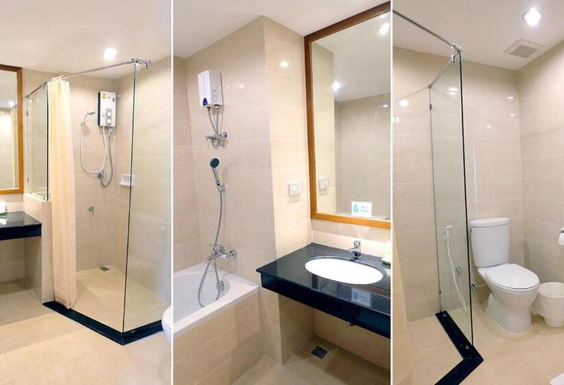 Номер Deluxe, Dhotel Pattaya