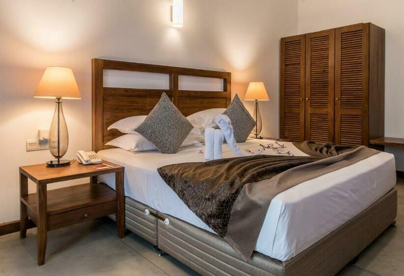 חדר דלוקס עם מרפסת, Earls Rajarata