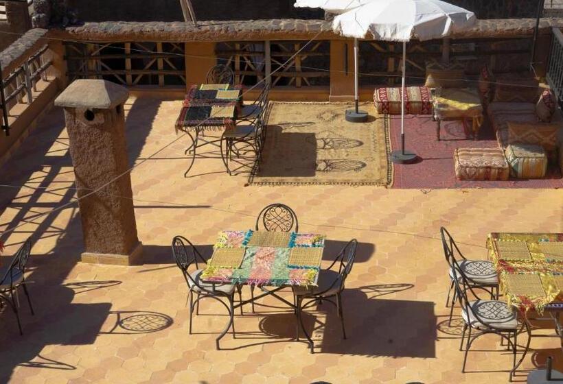 Номер Стандарт Четырехместный Совместный Санузел, Kasbah Du Roches Armed