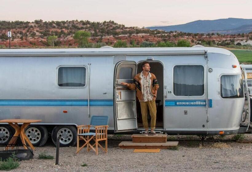 غرفة قياسية, Ofland Escalante