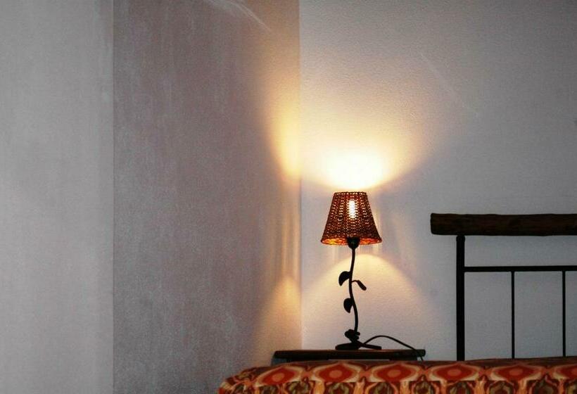 غرفة قياسية سرير مزدوج, Quinta Do Vaqueirinho   Agro Turismo