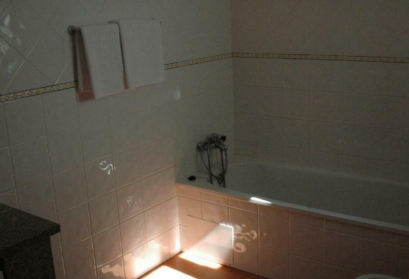 غرفة قياسية سرير مزدوج, Quinta Do Vaqueirinho   Agro Turismo