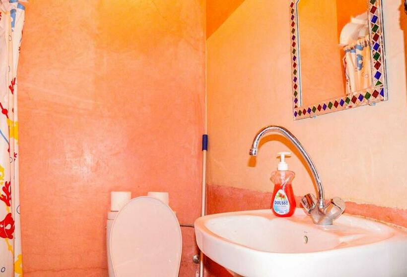 דירת שלושה חדרים, Kasbah Du Roches Armed