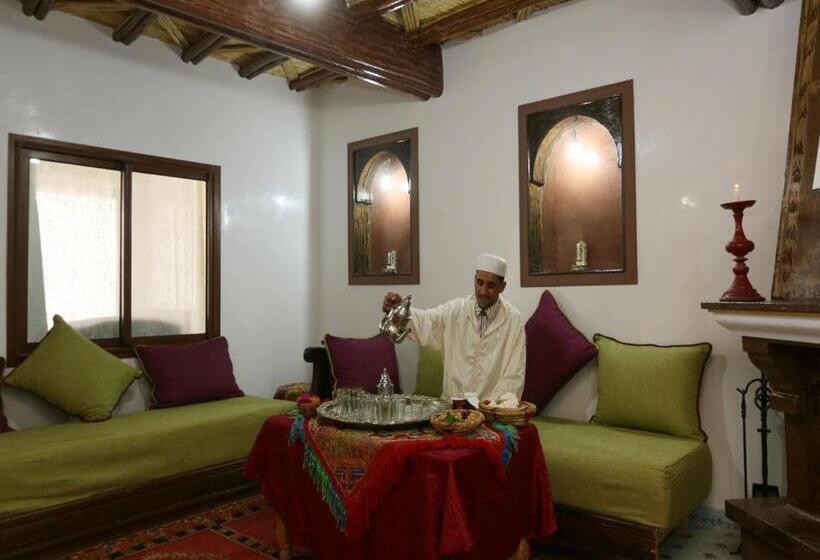 Апартаменты 3 Спальни, Kasbah Du Roches Armed