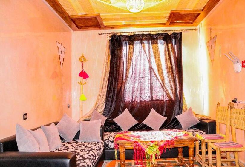 חדר סטנדרט נוף להרים, Kasbah Du Roches Armed