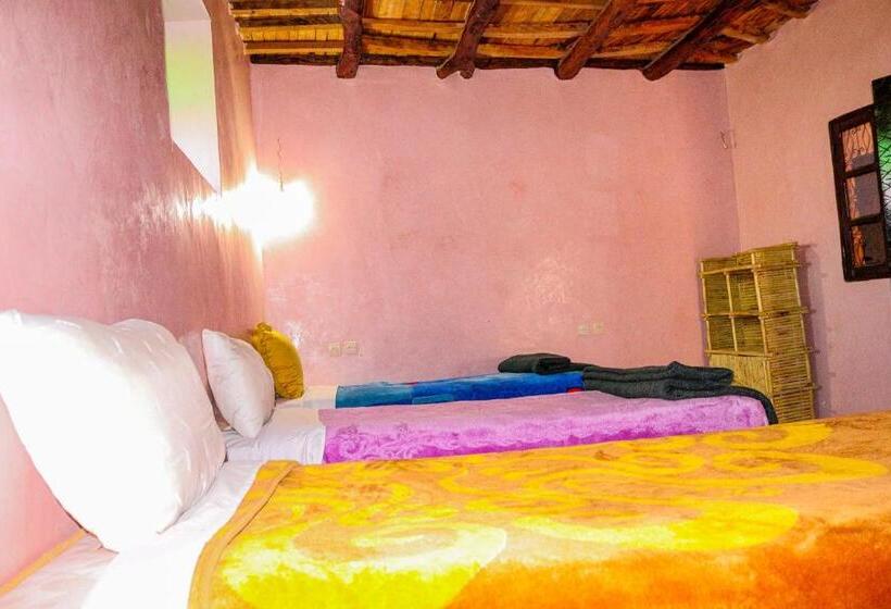 Номер Стандарт Четырехместный Совместный Санузел, Kasbah Du Roches Armed