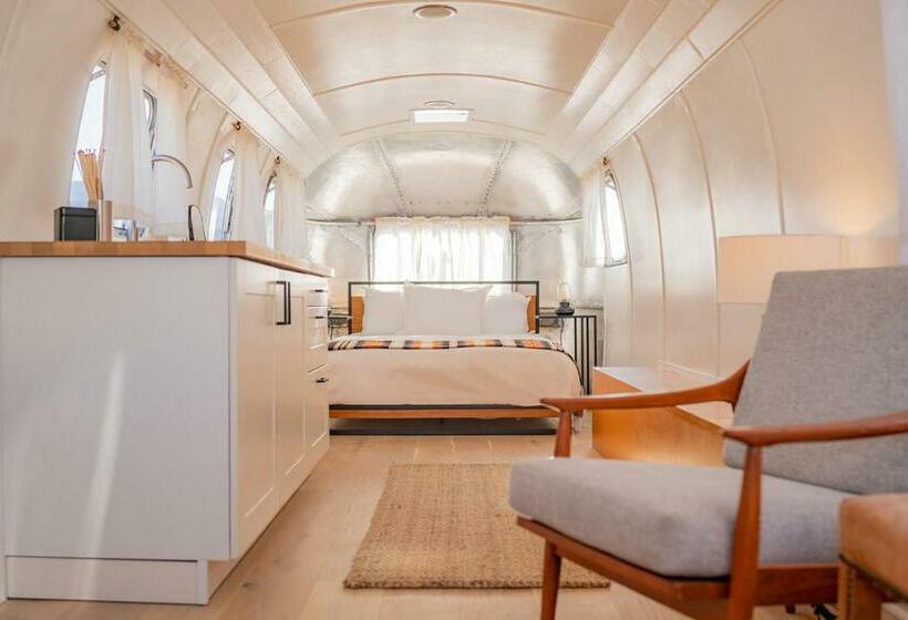 غرفة قياسية, Ofland Escalante