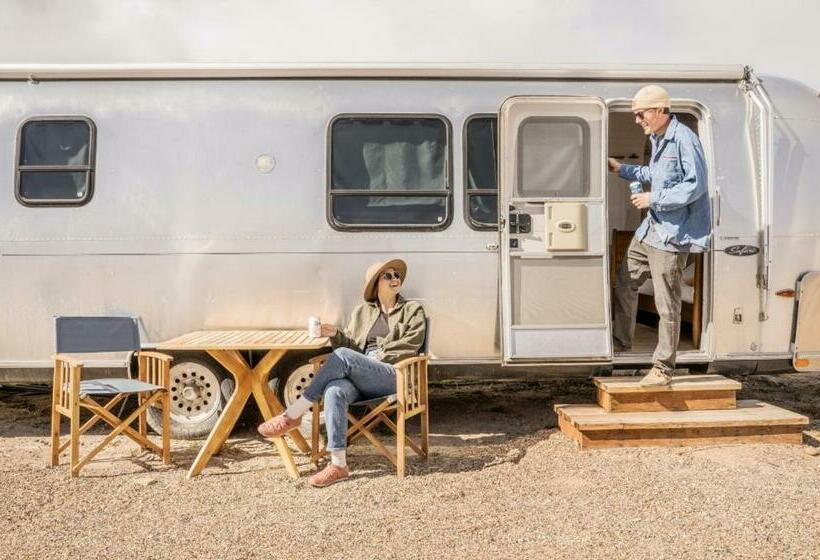 غرفة قياسية, Ofland Escalante