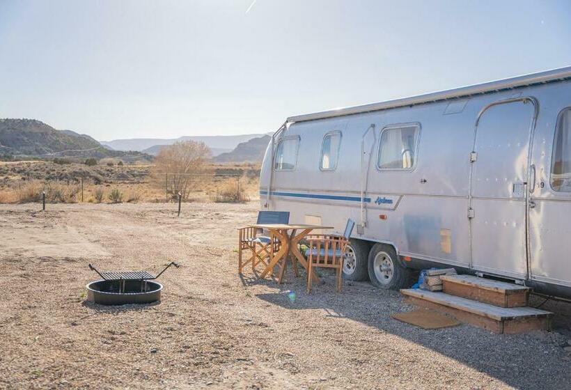 غرفة قياسية, Ofland Escalante