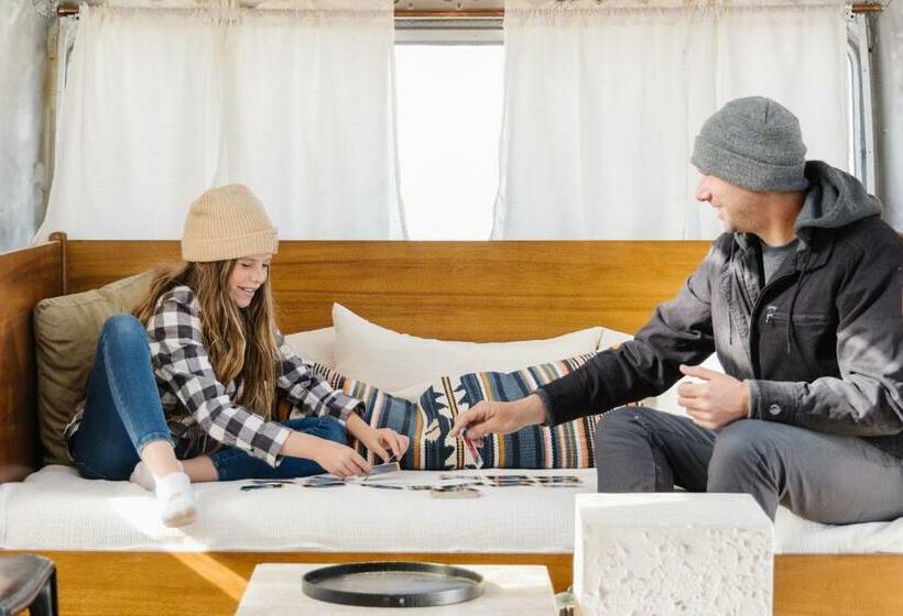 غرفة قياسية, Ofland Escalante