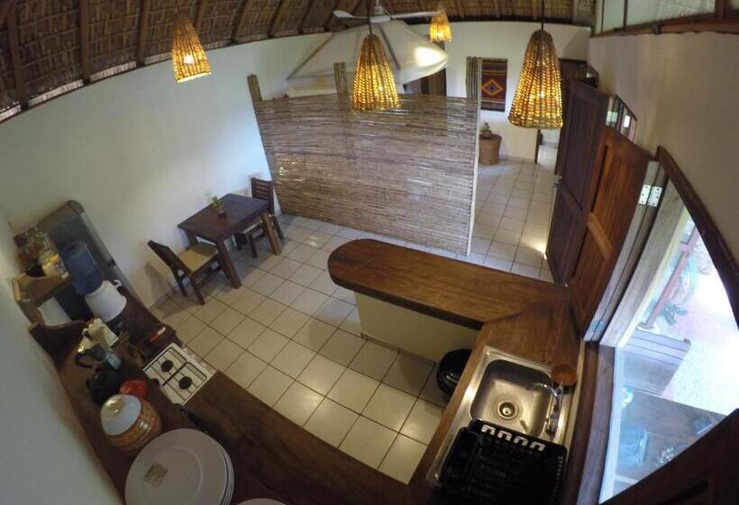 חדר דלוקס עם מרפסת נוף לים, Casa Aditi