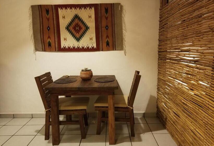 غرفة ديلوكس مطلّة علي البحر مزوَّدة بشُرفة, Casa Aditi
