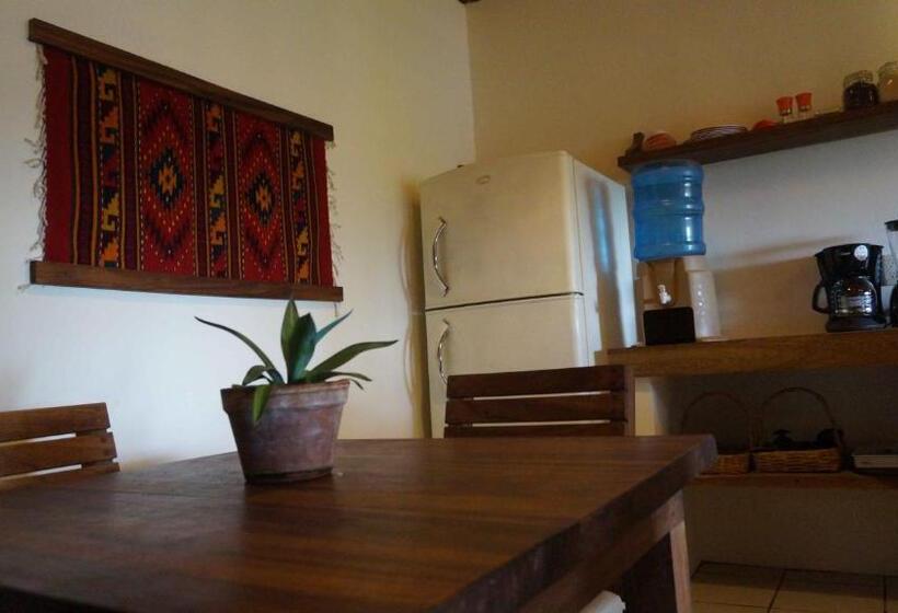 غرفة قياسية رباعية مطلة على البحر, Casa Aditi