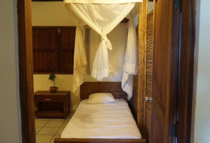 חדר סטנדרט לארבעה נוף לים, Casa Aditi