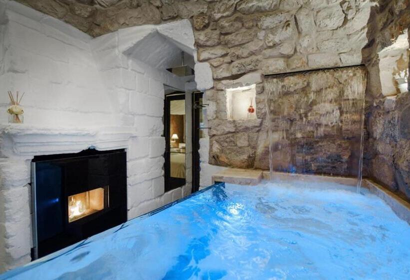 סוויטה עם בריכה, Egò Salento