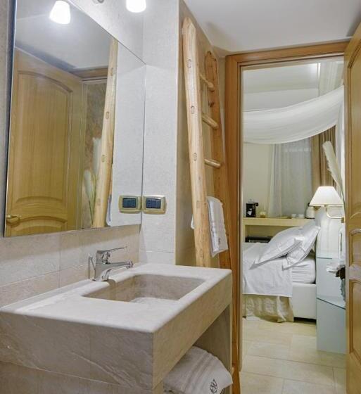 חדר סטנדרט נוף לבריכה, Egò Salento