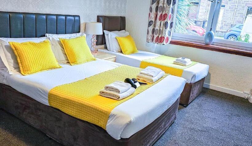 חדר סטנדרט לשלושה, Mystayinn Strathblane House