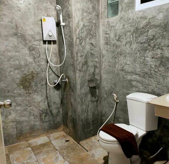 Кровать в Общей Комнате, Save Hostel