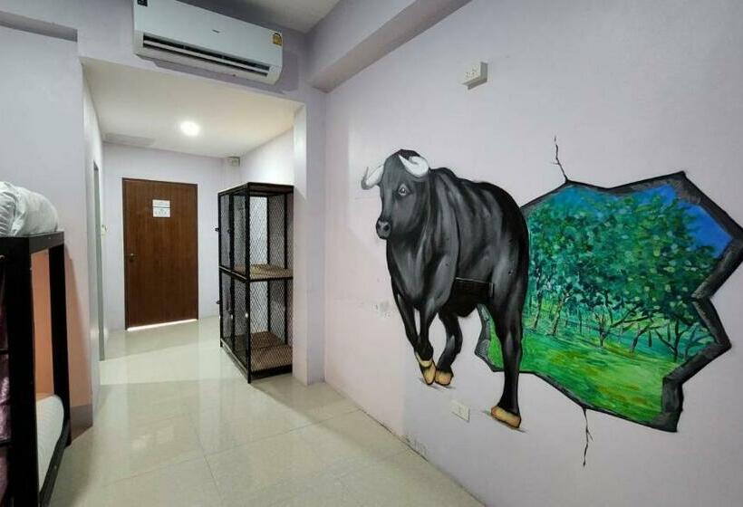 Кровать в Общей Комнате, Save Hostel