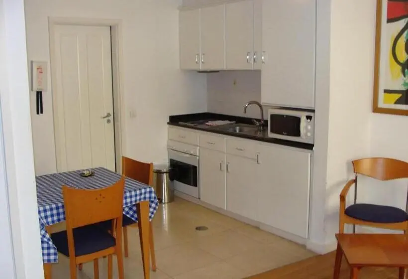 スタンダードスタジオ, Apartamentos Turisticos Avenue Park