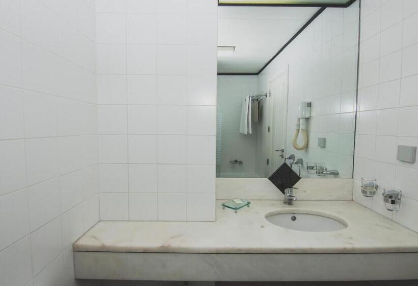 스탠다드 스튜디오, Apartamentos Turisticos Avenue Park