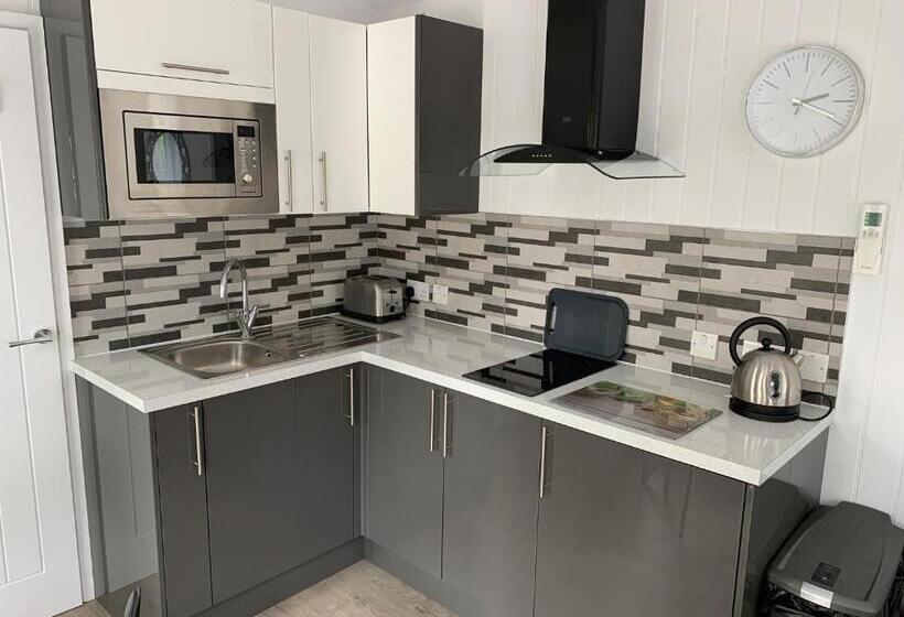 1ベッドルームアパートメント, Chycara