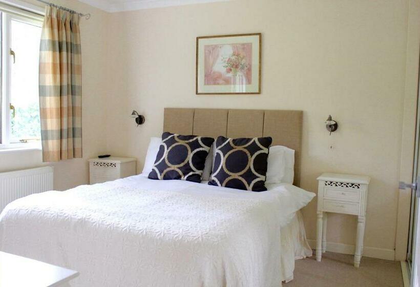 3ベッドルームアパートメント, Chycara