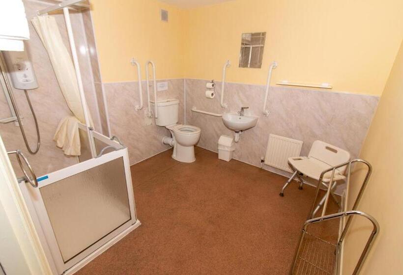 חדר סטנדרט מותאם לאדם עם מוגבלויות, Auld Cross Keys Inn