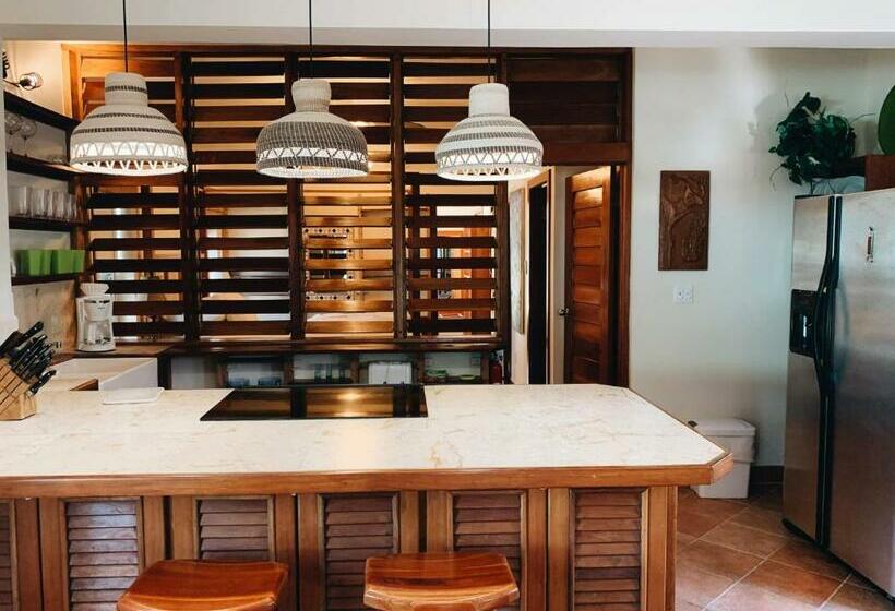 수피리어 스위트 바다 전망, Caye Casa