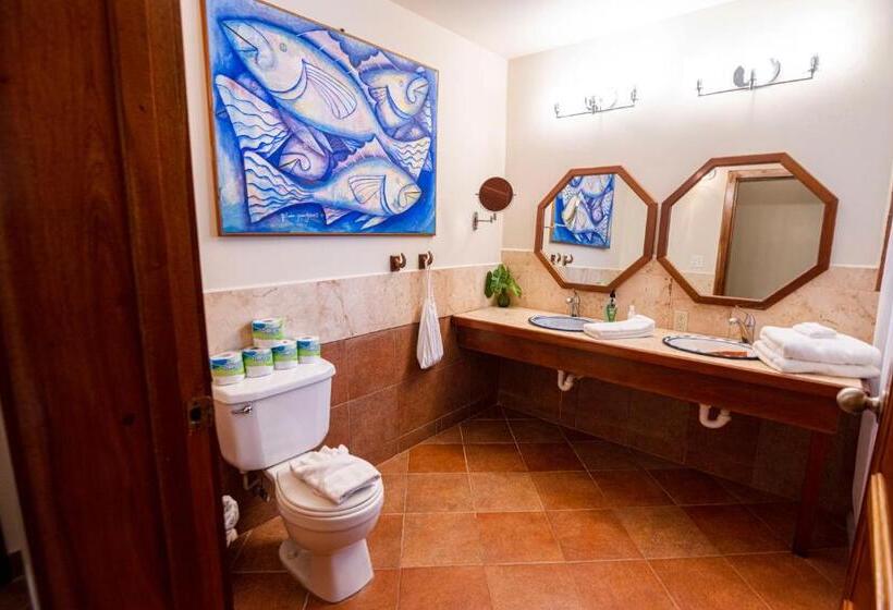 2 Bedroom Superior Suite Sea View, Caye Casa