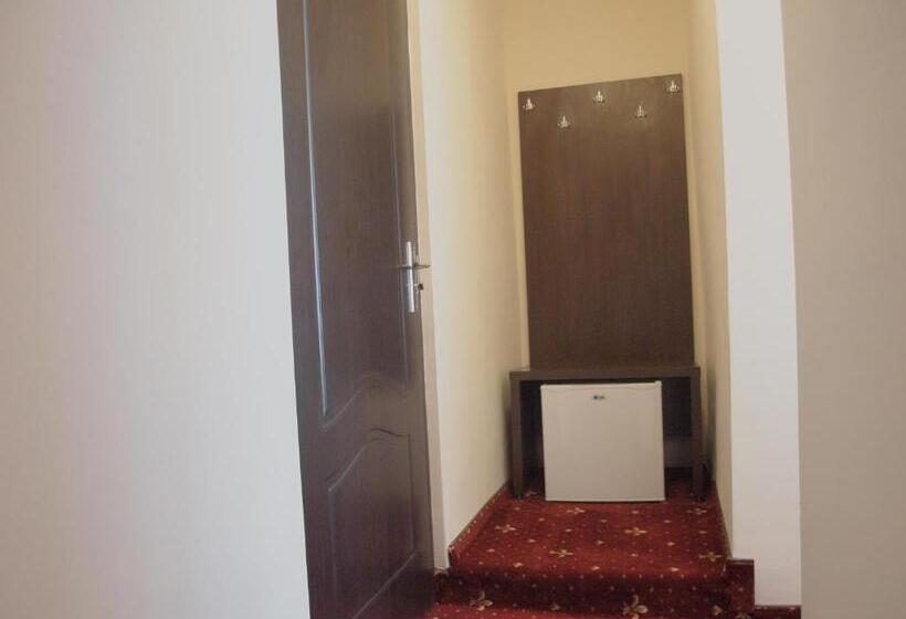 Habitació Triple Estàndard, Marie