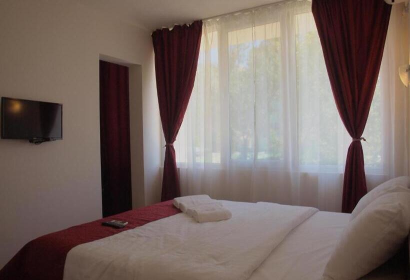 Habitació Triple Estàndard, Marie