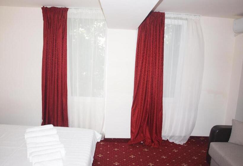 Habitació Triple Estàndard, Marie