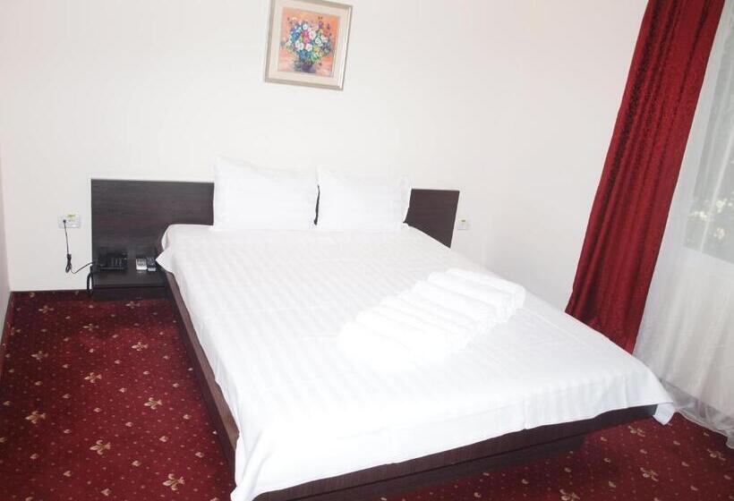 Habitació Triple Estàndard, Marie