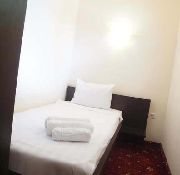 Habitació Triple Estàndard, Marie