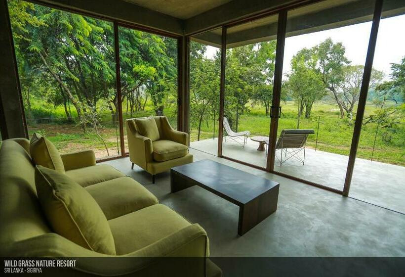 سوییت لوکس, Wild Grass Nature Resort
