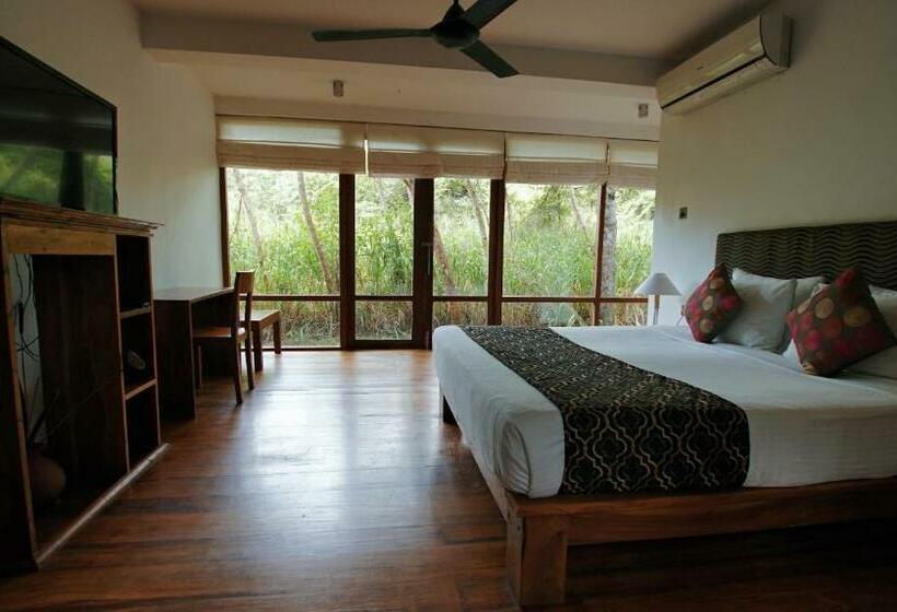 Люкс Повышенной Комфортности, Wild Grass Nature Resort