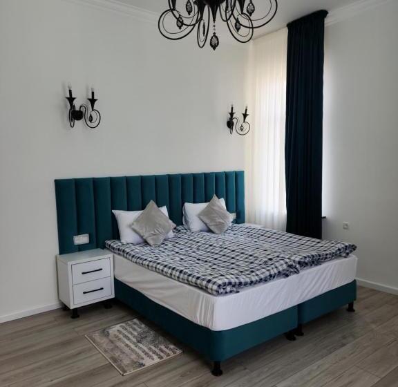 חדר משפחתי, Oscar