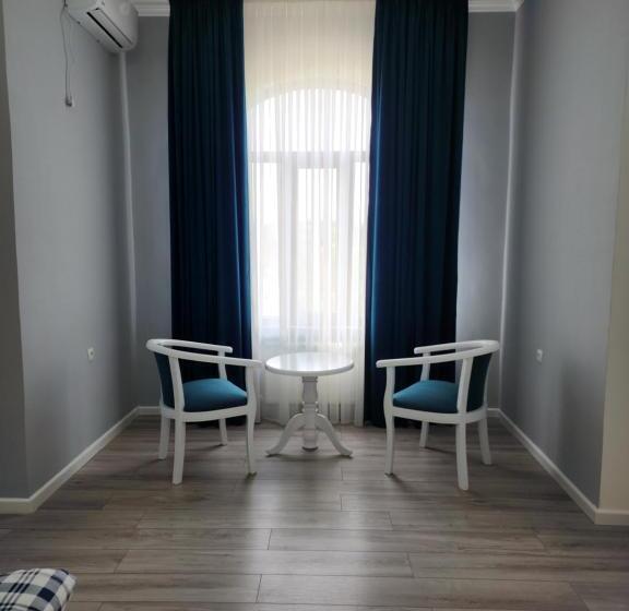 חדר משפחתי, Oscar