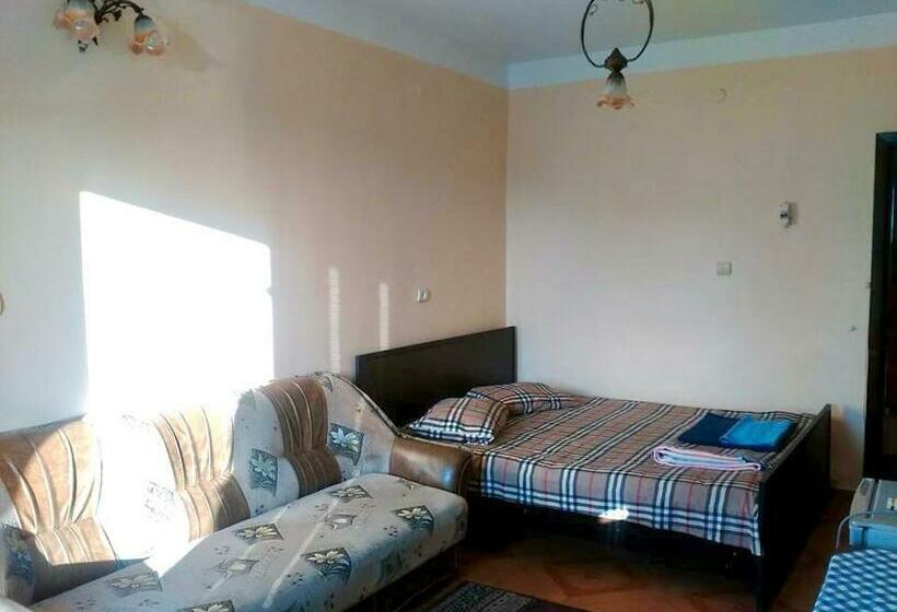 اتاق استاندارد با بالکن, Shorena