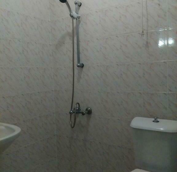 Quarto Estandar com Sacada, Shorena