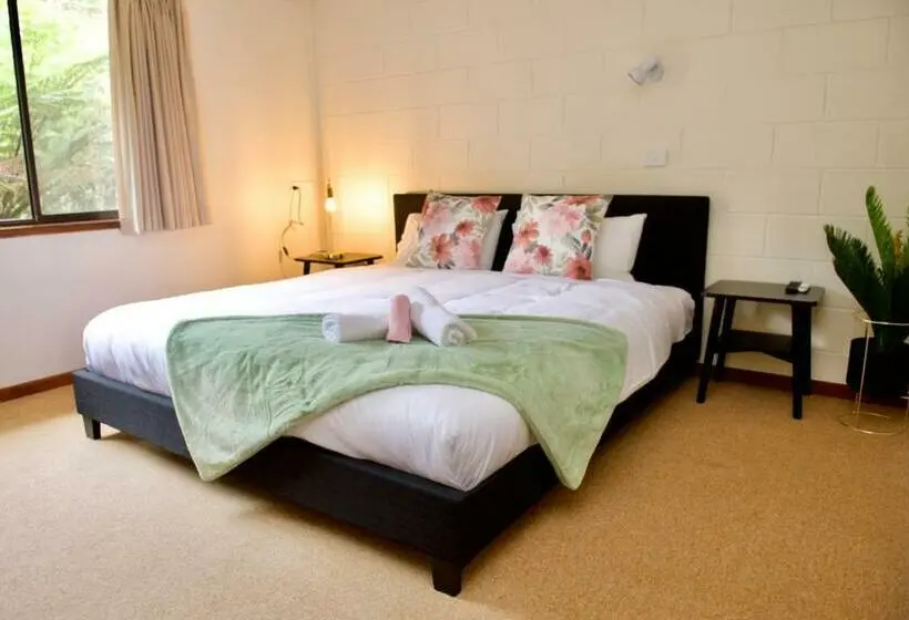 キングサイズベッドのデラックススイート, Green Gables Motel In Warburton