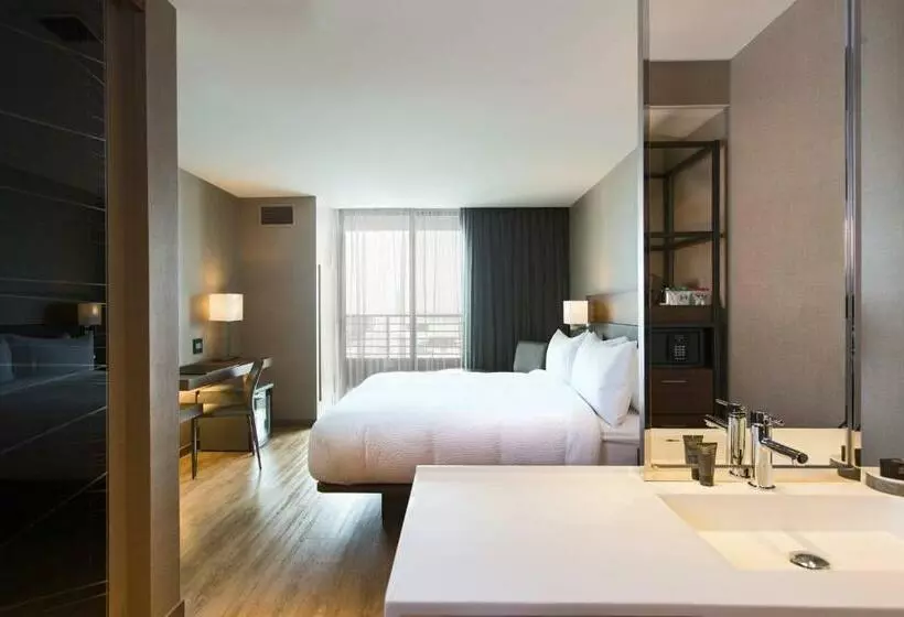 キングサイズベッドのスタンダードルーム, Ac Hotel Cincinnati At Liberty Center